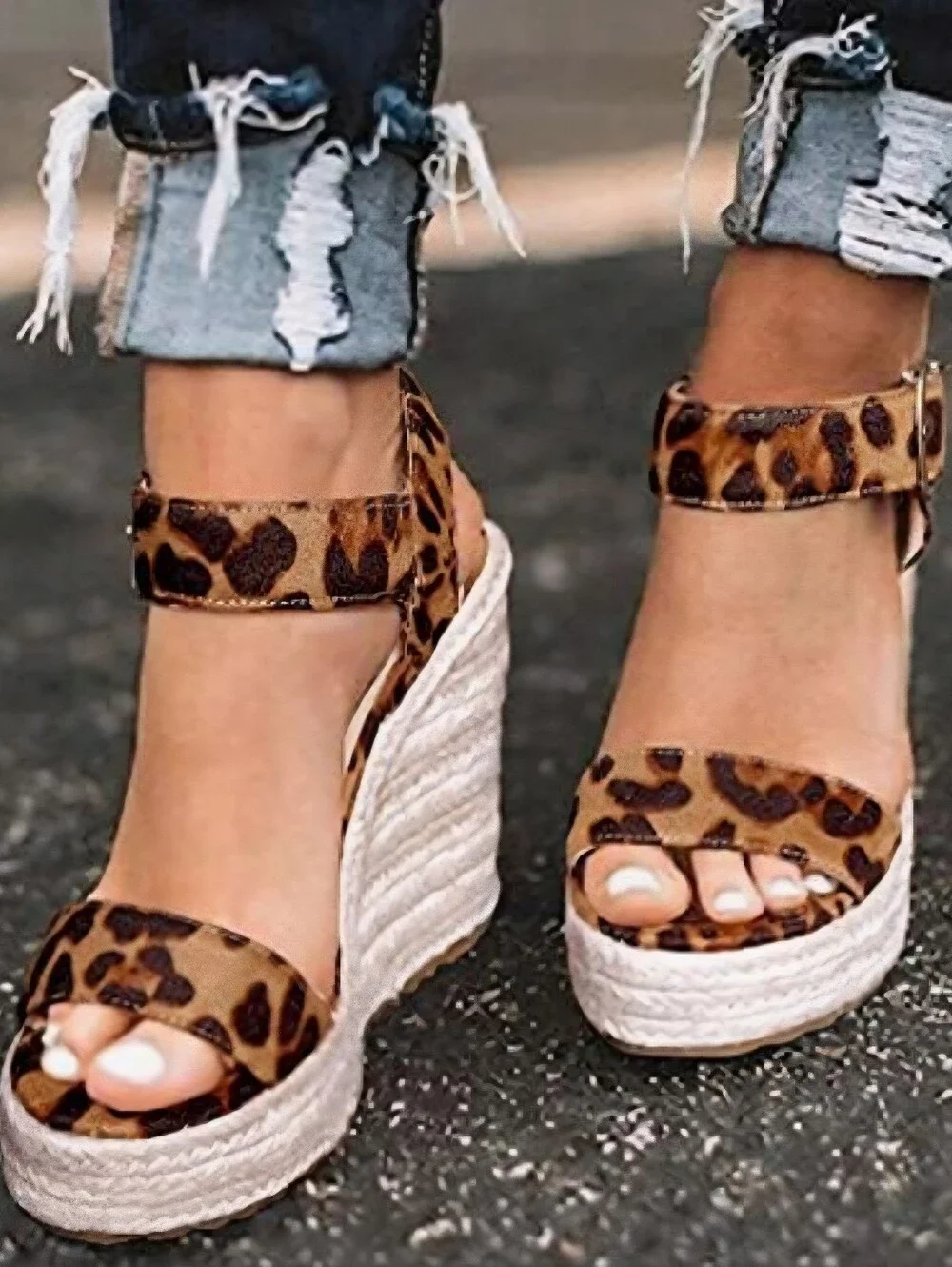 VICKI·VICKI | Leopard Print Platform Wedge Sandal | U.S. Women's 8.5/EU 39